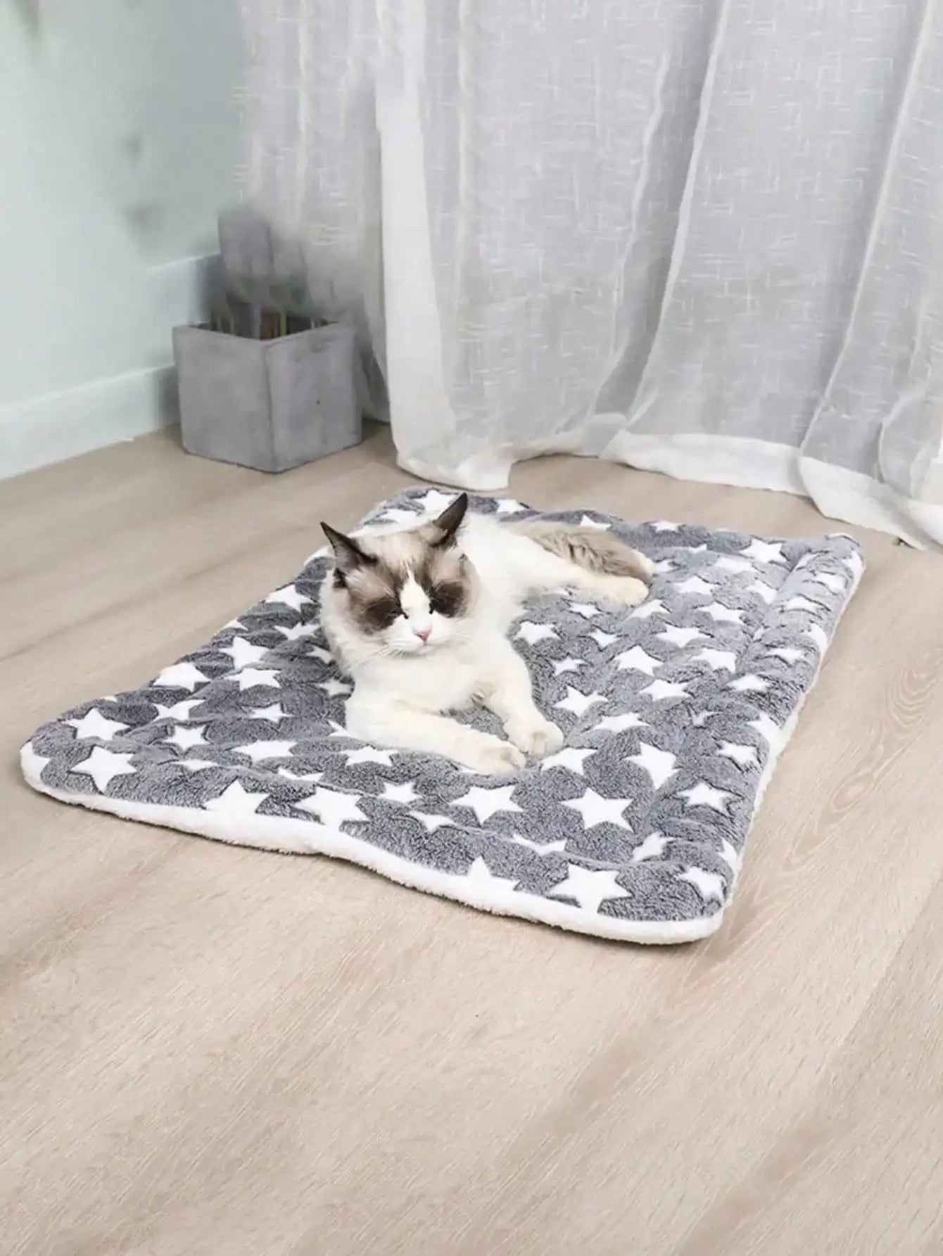 Plush Flannel Dog & Cat Bed,